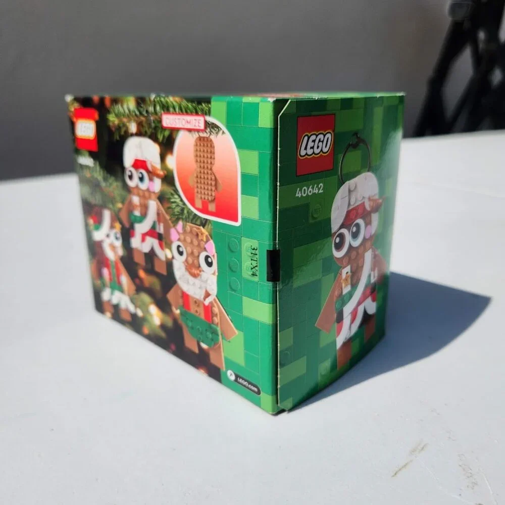 NEW Lego Gingerbread Ornaments Christmas Tree Decor Building Set 40642 Includes